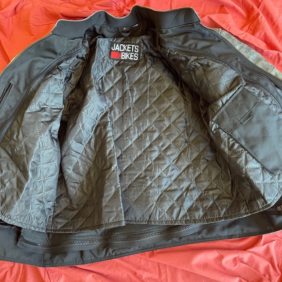 NWT Genuine Leather Biker Jacket - Picture 4 of 9